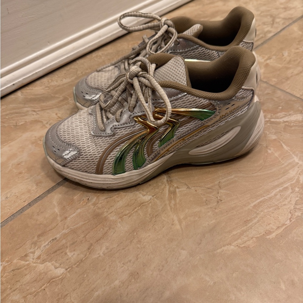Puma Kids Sneakers in Gray and Green